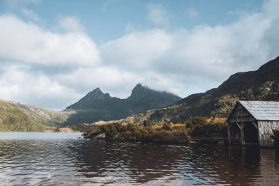 The most popular spot for photos at Cradle Mountain