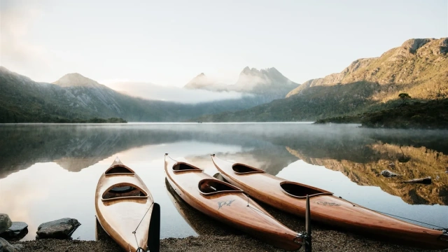Dove Lake Kayaking Jan 2024 22